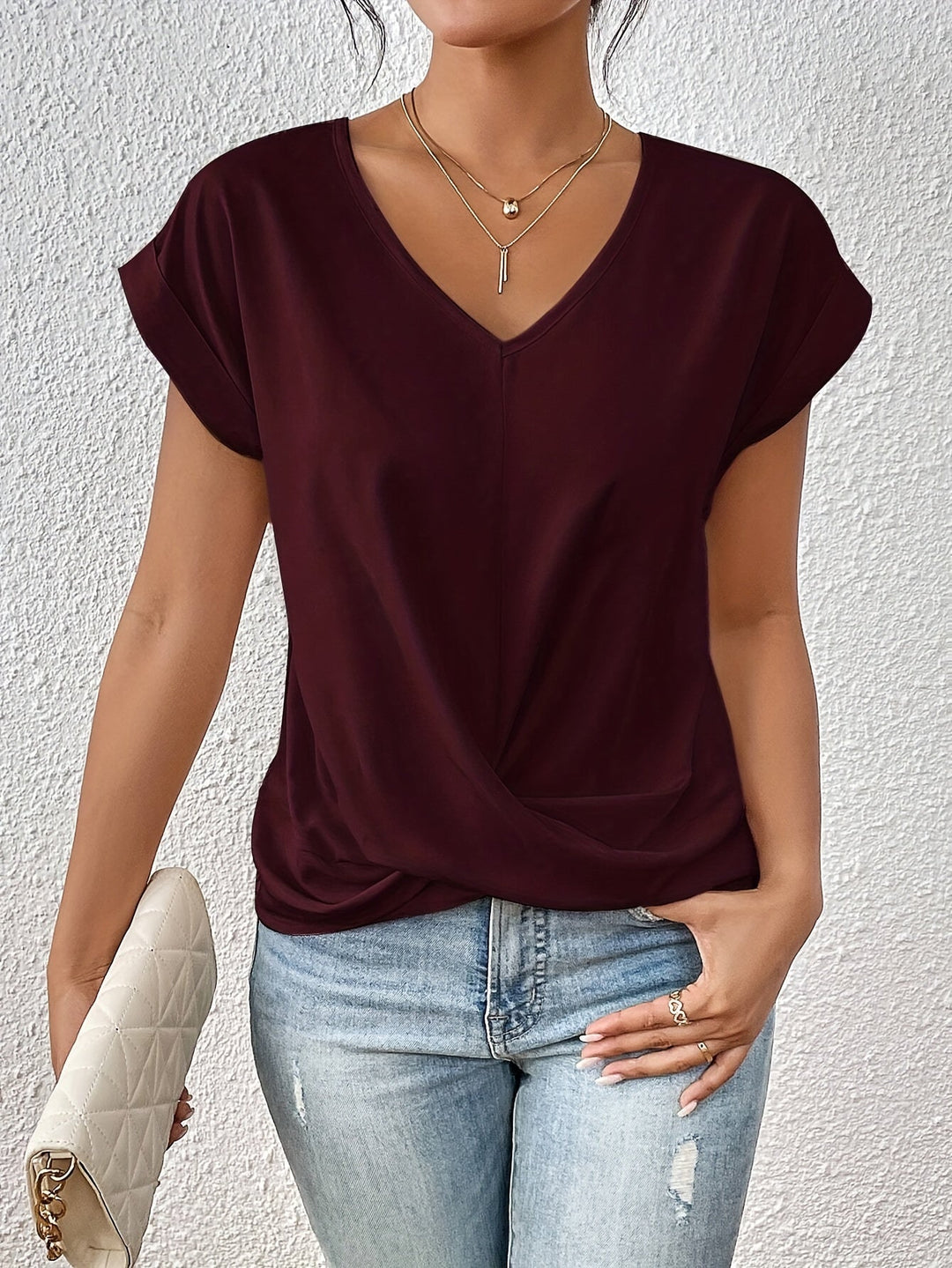 Elodie - Relaxed Heart-Neck T-Shirt