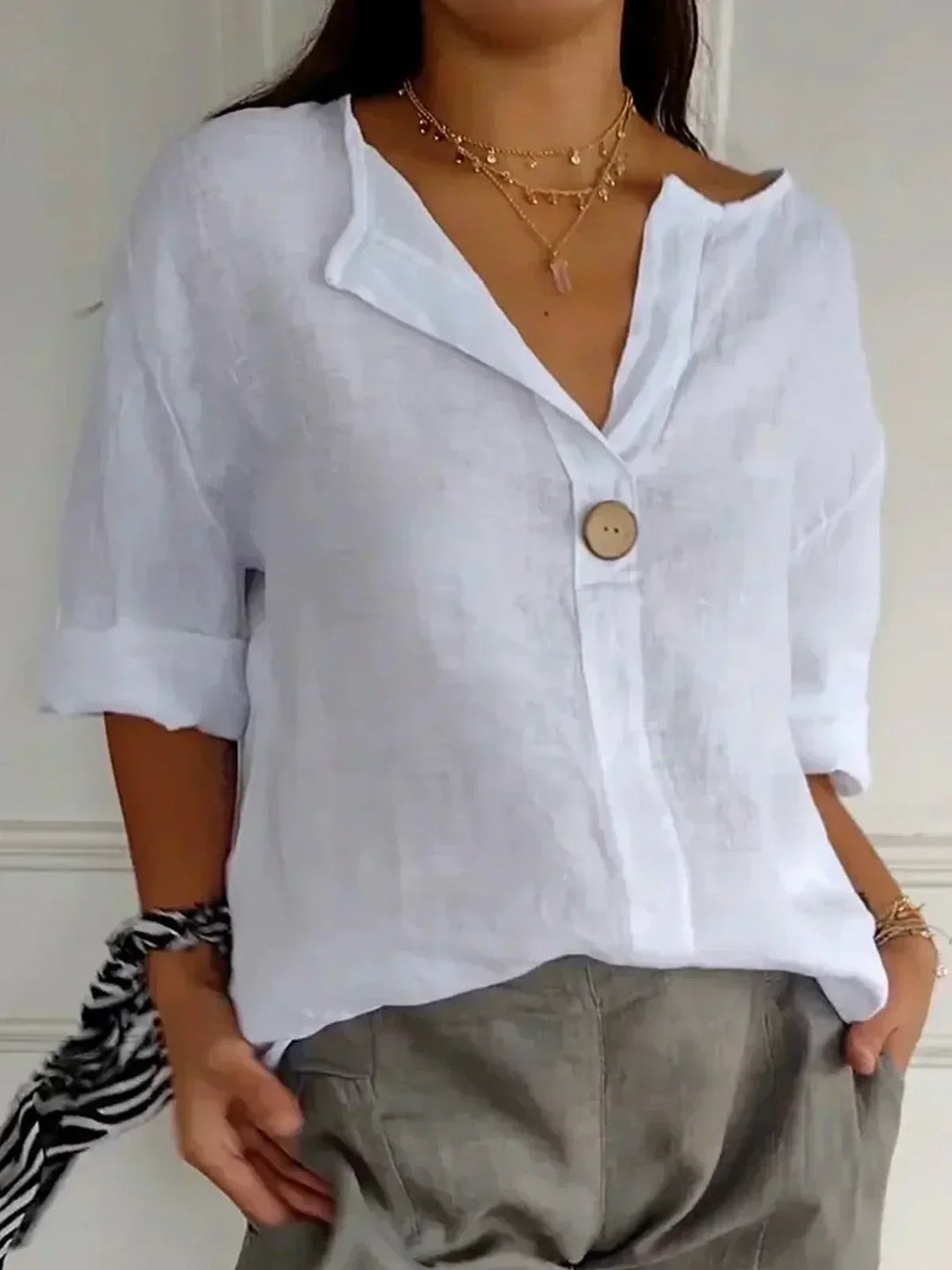 Lindsay - Casual V-Neck Blouse